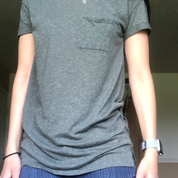 Basic tshirt - Picture 2 of 2